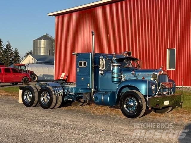 Mack B-61 Trækkere