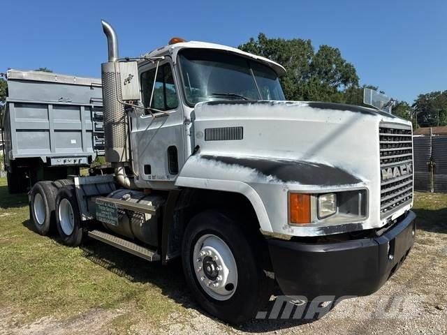 Mack CH600 Trækkere