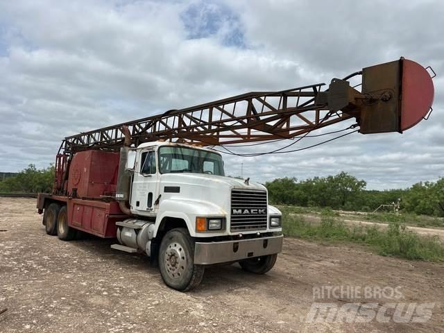 Mack CH613 Entreprenør - Andet