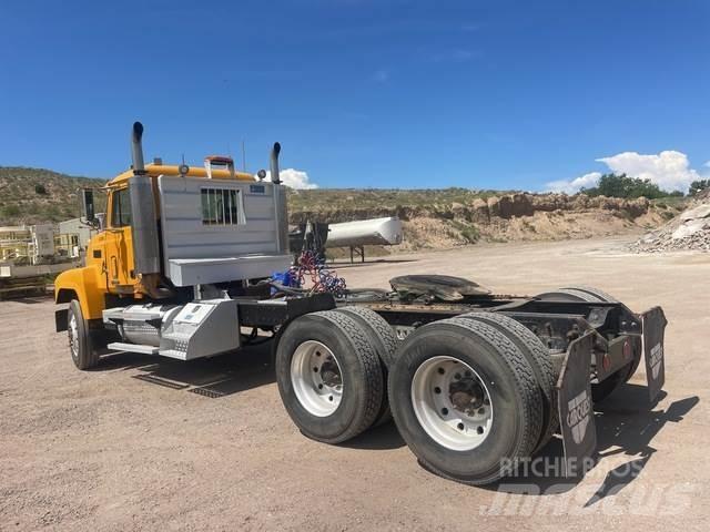 Mack CH613 Trækkere
