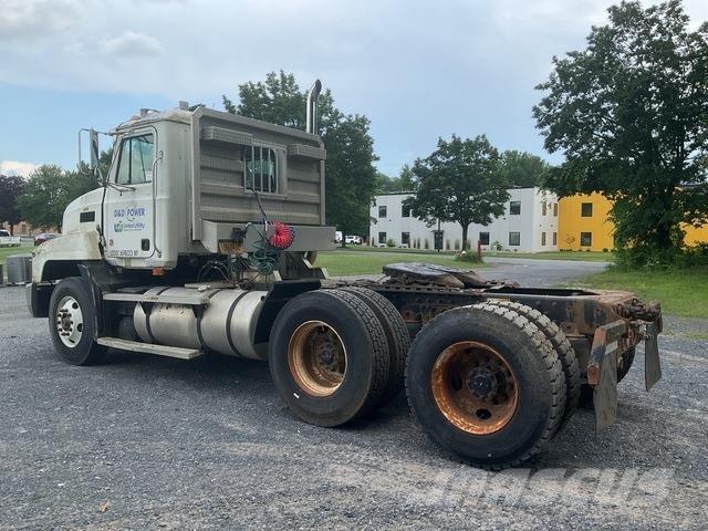 Mack CH613 Trækkere