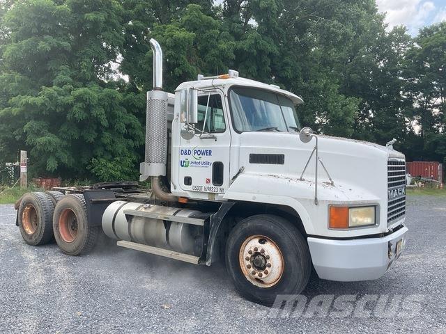 Mack CH613 Trækkere