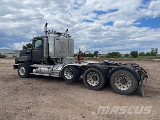 Mack CH613 Trækkere