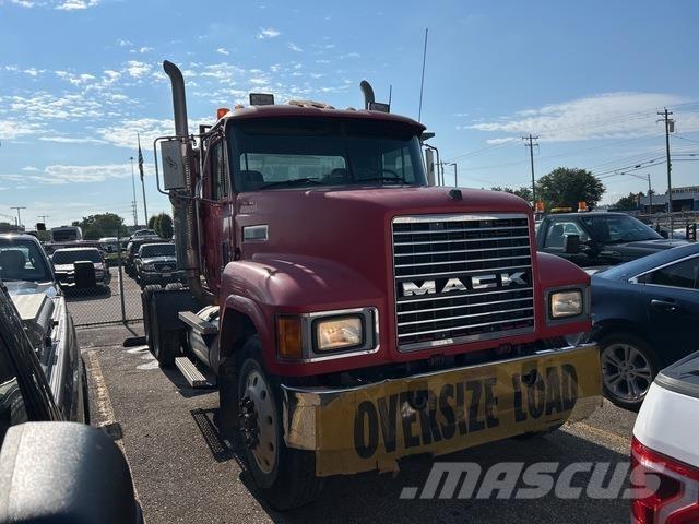 Mack CH613 Trækkere