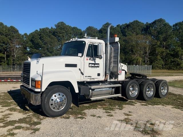 Mack CH613 Trækkere