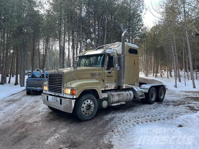 Mack CHN613 Trækkere
