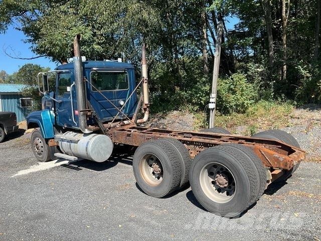 Mack CHU613 Kabiner og interiør