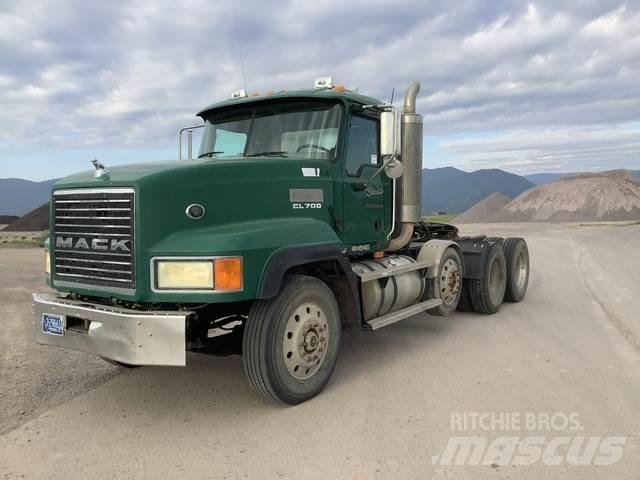 Mack CL733 Trækkere