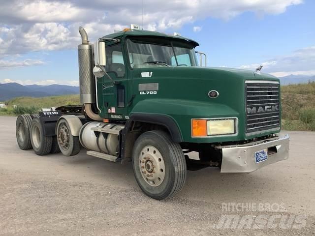 Mack CL733 Trækkere