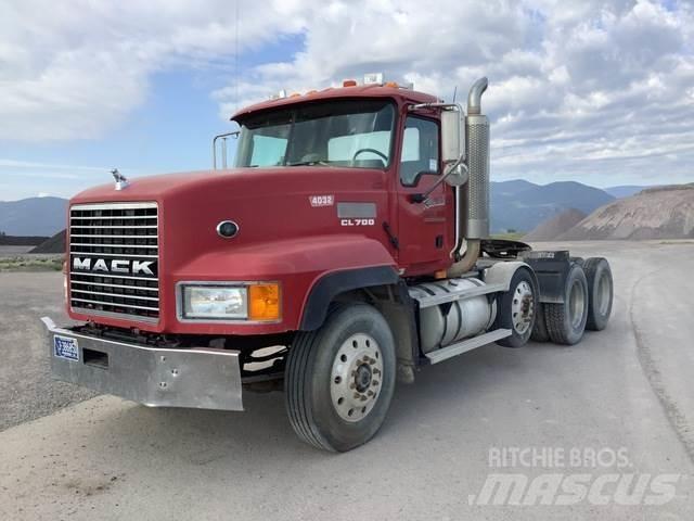 Mack CL733 Trækkere