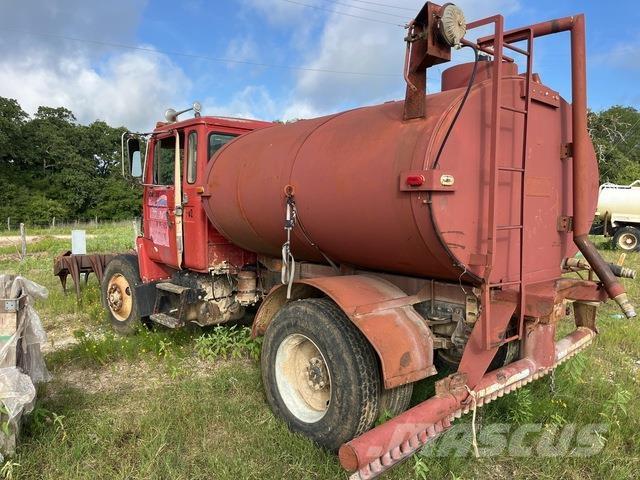 Mack CM422 Tankvogne - vand