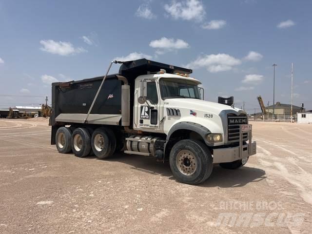 Mack CTP713 Lastbiler med tip