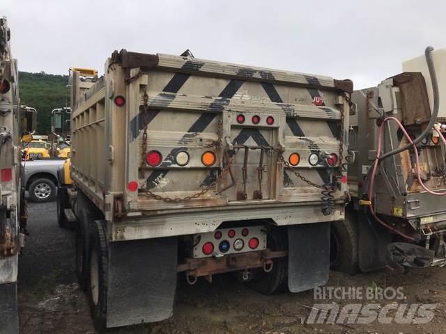 Mack CV700 Sneskovle og -plove
