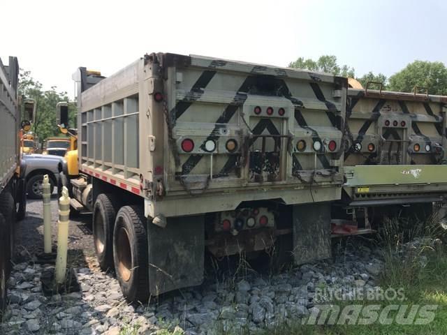 Mack CV700 Sneskovle og -plove