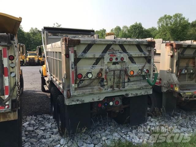 Mack CV700 Sneskovle og -plove