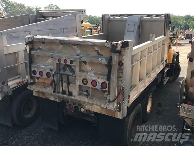 Mack CV700 Sneskovle og -plove