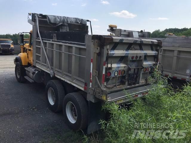 Mack CV700 Sneskovle og -plove