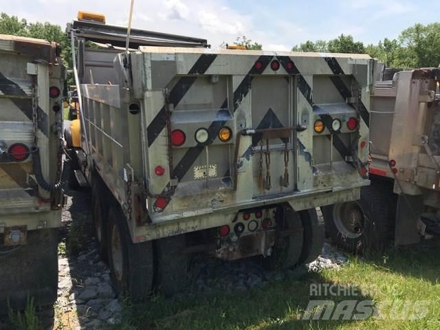 Mack CV700 Sneskovle og -plove