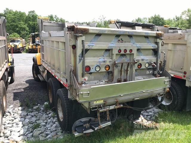 Mack CV700 Sneskovle og -plove