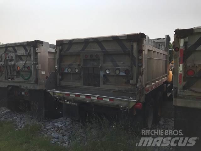 Mack CV700 Sneskovle og -plove