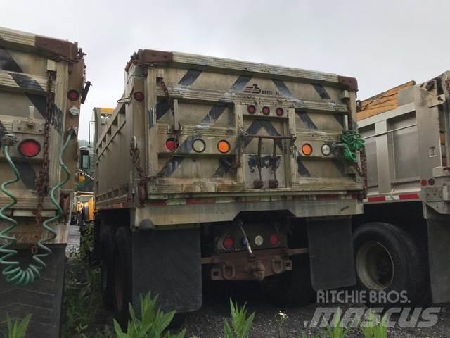 Mack CV700 Sneskovle og -plove