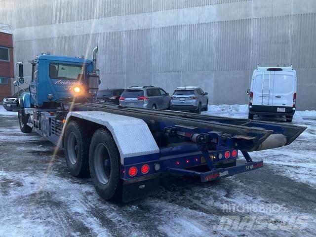 Mack CV713 Skip loader