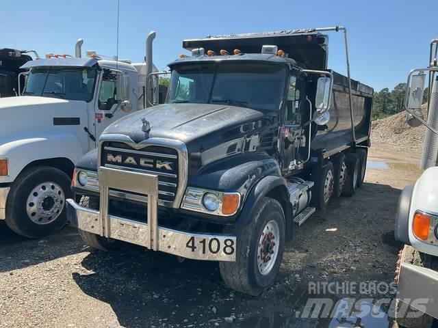 Mack CV713 Lastbiler med tip