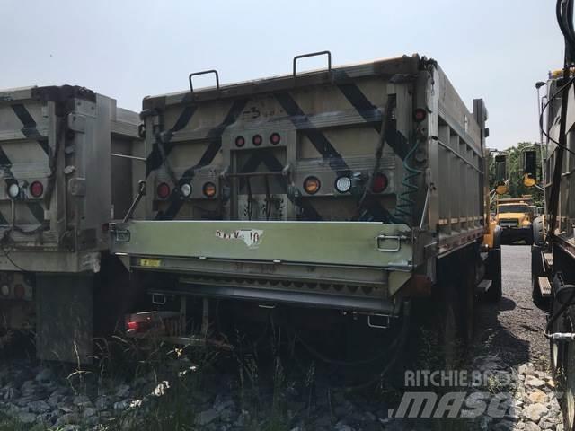 Mack CV713 Sneskovle og -plove