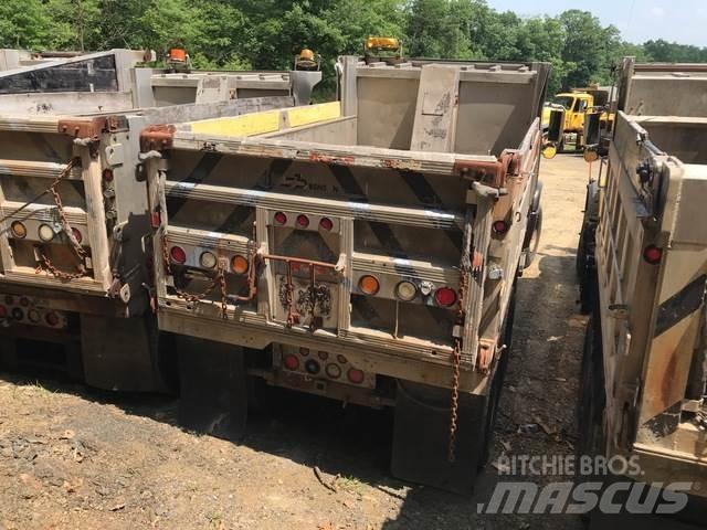Mack CV713 Sneskovle og -plove