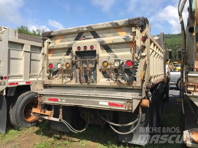 Mack CV713 Sneskovle og -plove