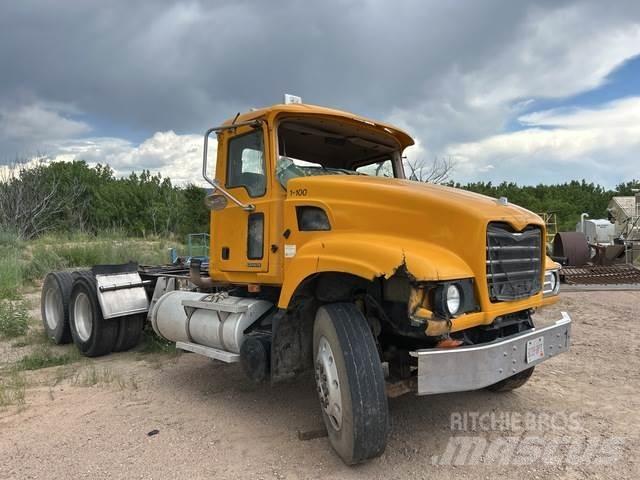 Mack CV713 Trækkere
