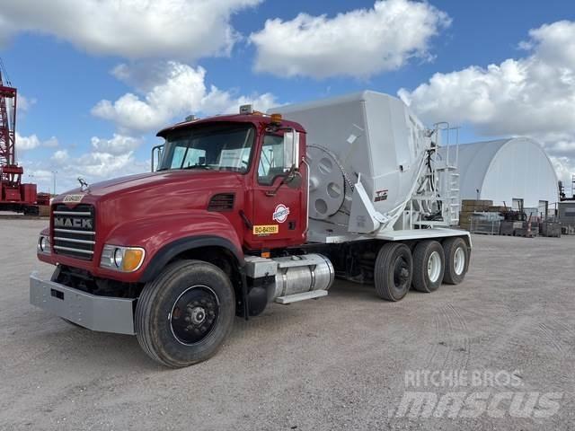 Mack CV713 Andre lastbiler