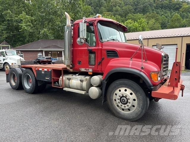Mack CV713 Trækkere