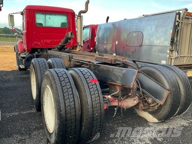 Mack CV713 Kabiner og interiør