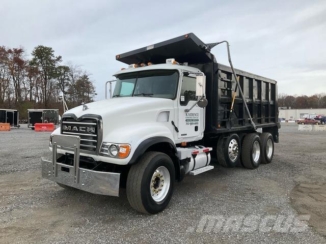 Mack CV713 Lastbiler med tip