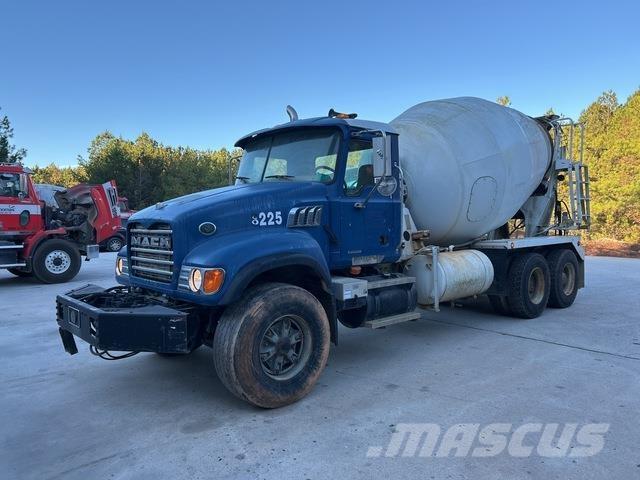 Mack CV713 Andre lastbiler