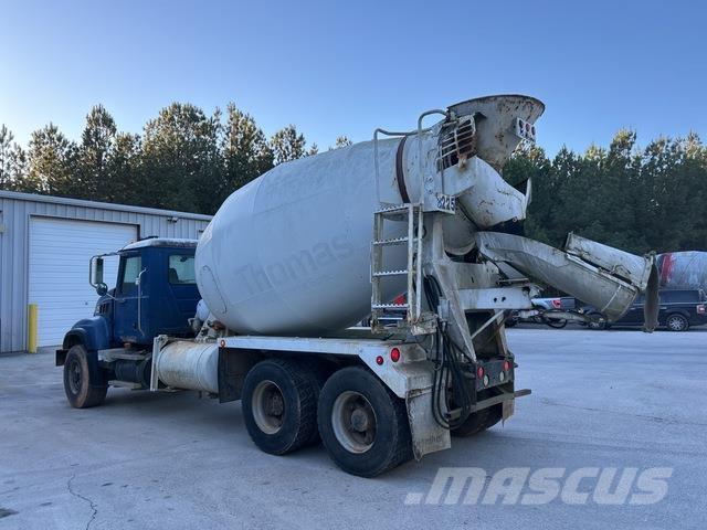 Mack CV713 Andre lastbiler