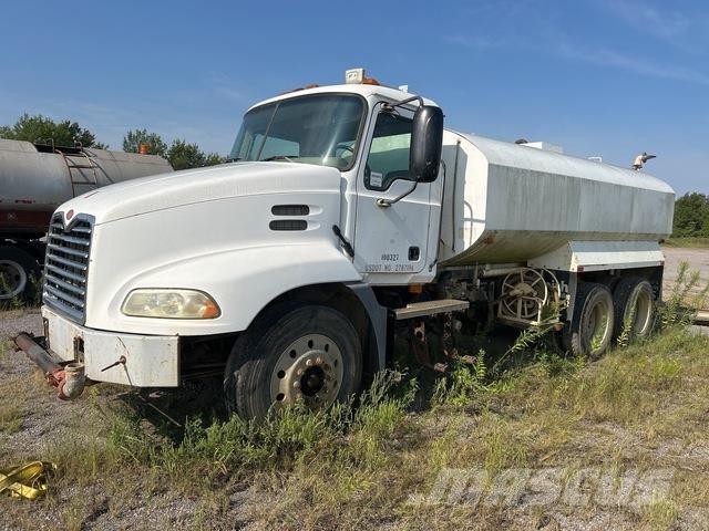 Mack CXN612 Tankvogne - vand