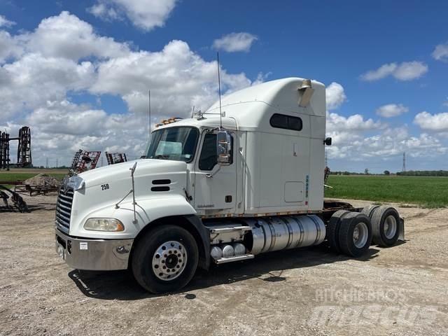 Mack CXU600 Trækkere