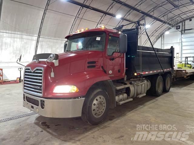 Mack CXU613 Lastbiler med tip