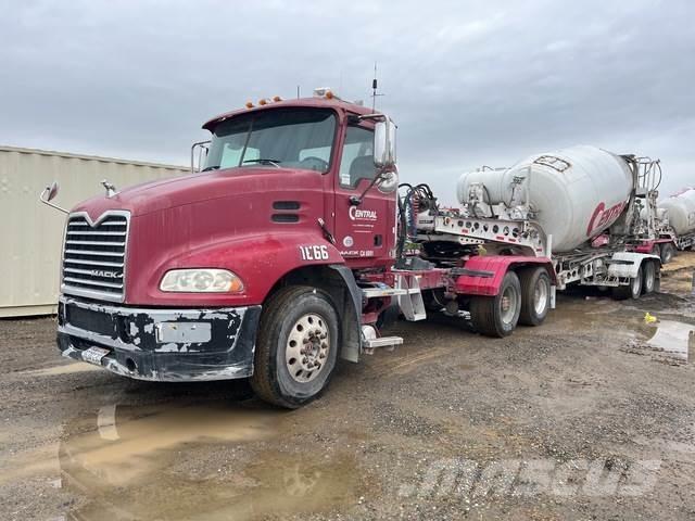 Mack CXU613 Trækkere