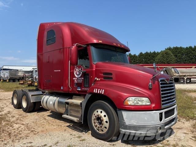 Mack CXU613 Trækkere