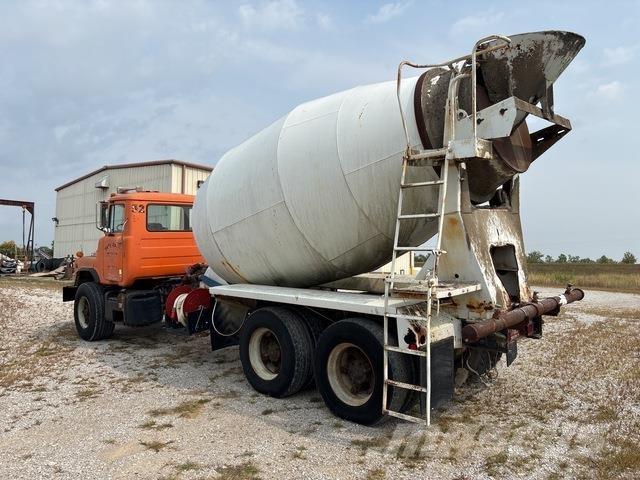 Mack DM690 Tankvogne - vand