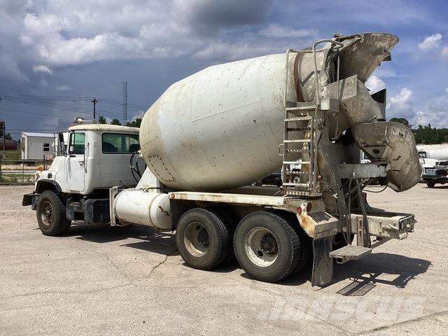 Mack DM690S Andre lastbiler