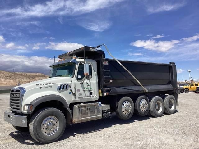 Mack GR104F Lastbiler med tip