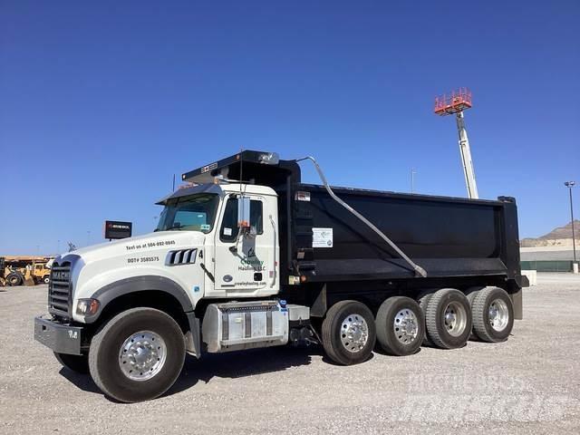 Mack GR104F Lastbiler med tip