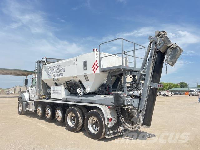 Mack GR64F Betonbiler