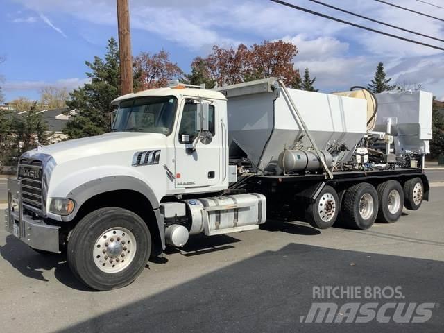 Mack GU713 Betonbiler