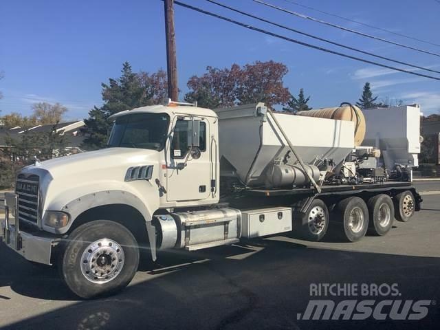 Mack GU713 Betonbiler
