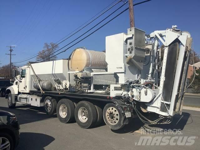 Mack GU713 Betonbiler